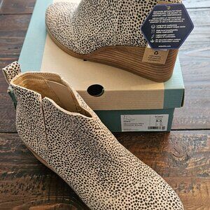 Toms Cheetah Clare Bootie Wedges 8.5